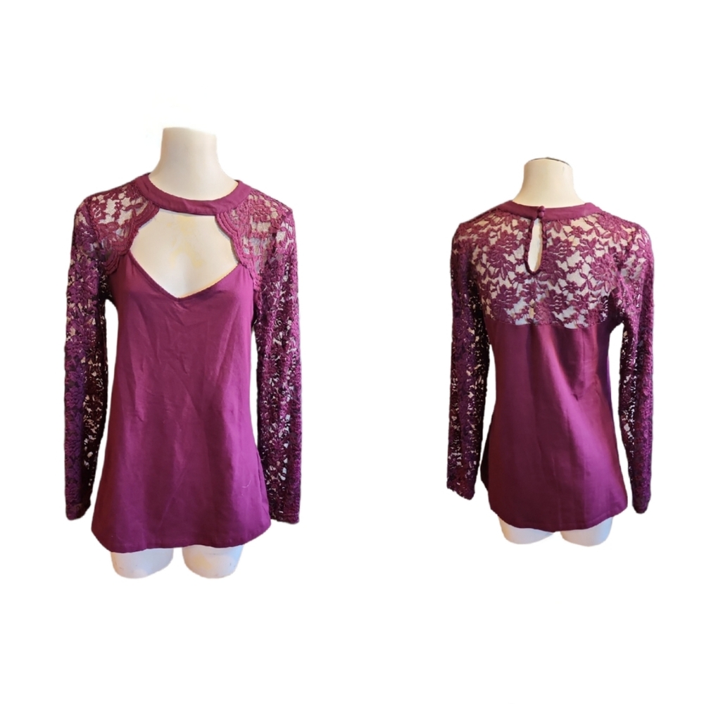 Torrid Wine Foxy Lace Long Sleeves, Lace Sweetheart Neckline Size 0